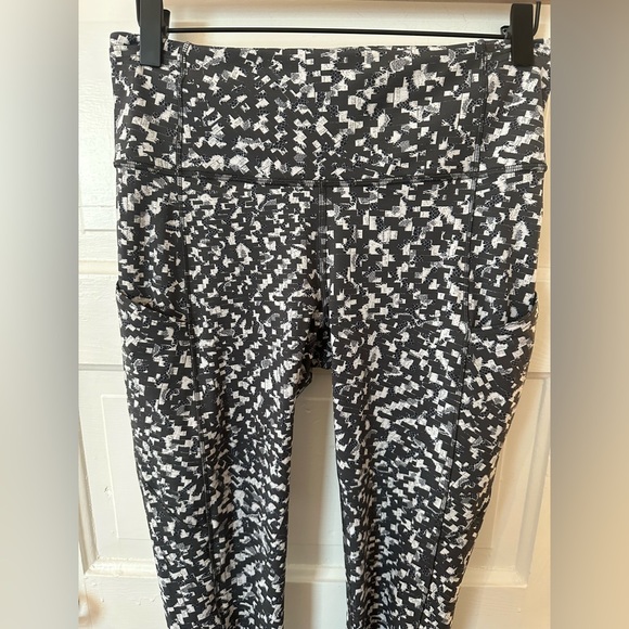 Lululemon Fast and Free Tight 25" Non-Reflective Nulux Sz 8 - Picture 4 of 7